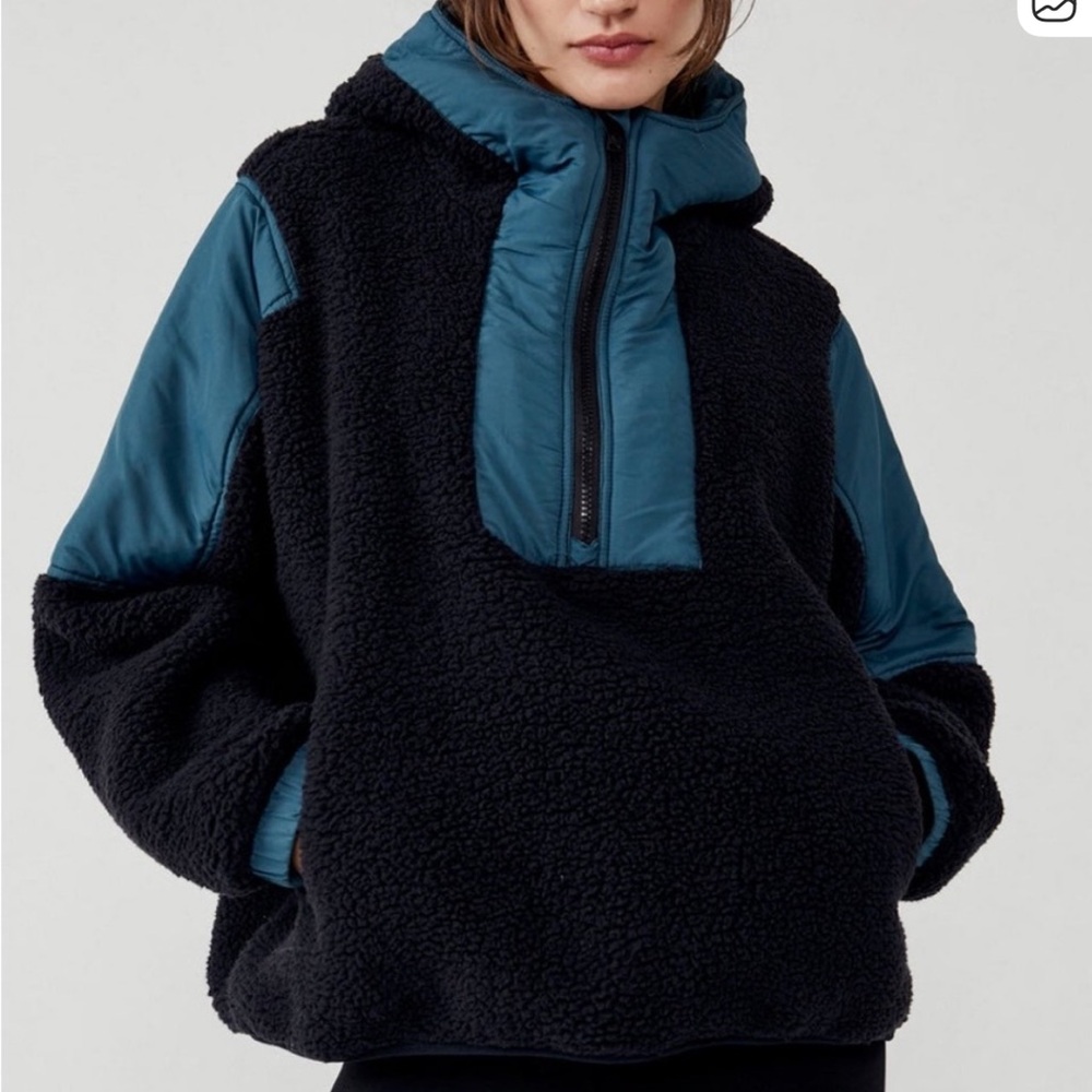 FP Movement Lead the Pack Fleece Hooded Pullover Size S Great Condition